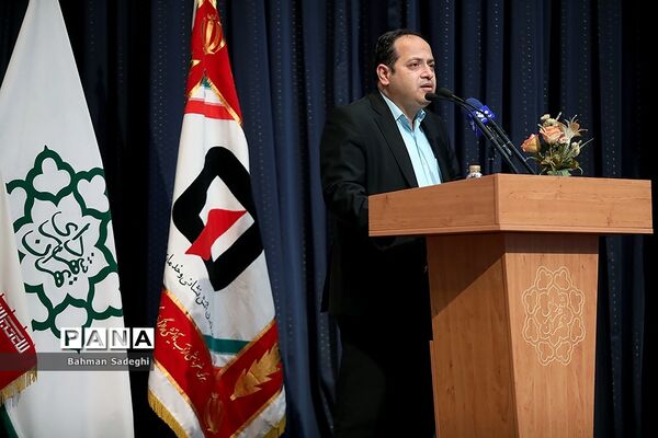 مراسم تقدیر از آتش نشانان حریق پالایشگاه تهران