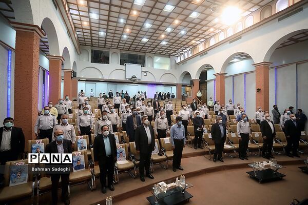 مراسم تقدیر از آتش نشانان حریق پالایشگاه تهران