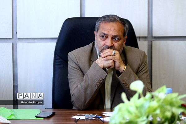 دیدار رئیس سازمان دانش‌آموزی با رئیس مرکز برنامه ریزی منابع انسانی و امور اداری وزارت آموزش و پرورش