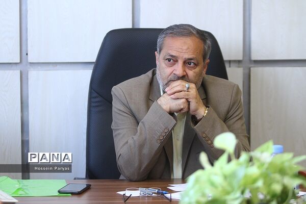 دیدار رئیس سازمان دانش‌آموزی با رئیس مرکز برنامه ریزی منابع انسانی و امور اداری وزارت آموزش و پرورش