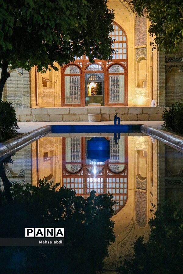 آرامگاه شاعر اهل راز حافظ شیرازی