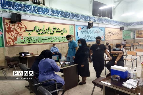 آغاز واکسیناسیون دانش‌آموزی در منطقه18