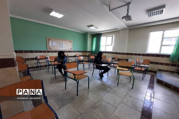 اولین قطار سلامت دانش‌آموزان در ایستگاه  ناحیه یک بهارستان متوقف شد