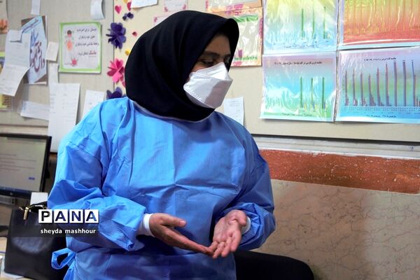 واکسیناسیون دانش‌آموزان مدارس ناحیه یک ری