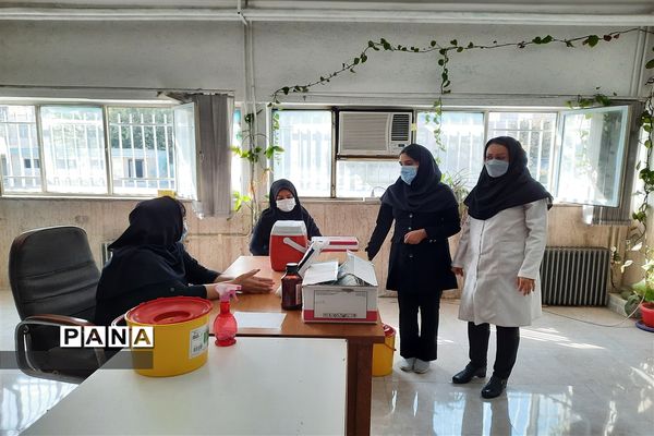 اجرای طرح واکسیناسیون دانش‌آموزی در ۵ حوزه منطقه ۱۵