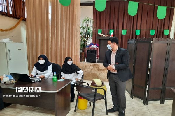 اجرای طرح واکسیناسیون دانش‌آموزی در ۵ حوزه منطقه ۱۵