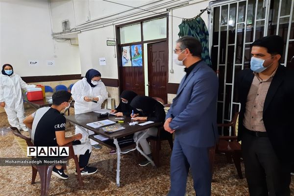 اجرای طرح واکسیناسیون دانش‌آموزی در ۵ حوزه منطقه ۱۵