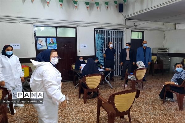 اجرای طرح واکسیناسیون دانش‌آموزی در ۵ حوزه منطقه ۱۵