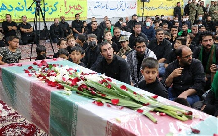 شقایق‌های خونین