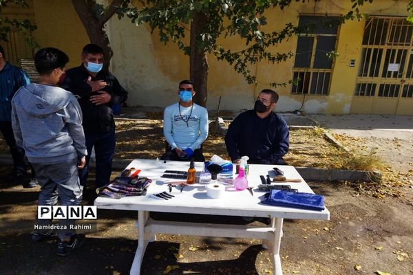 برپایی غرفه‌های مهربانی و کمک‌های مومنانه درمحله کیانشهر منطقه ۱۵