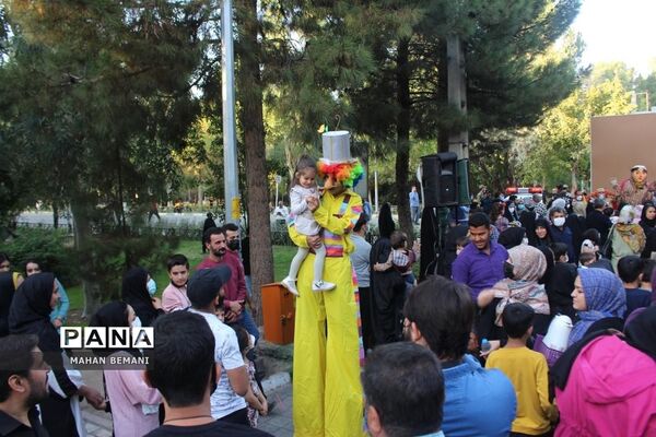 «شادپیمایی عروسک ها» به مناسبت هفته ملی کودک در قم