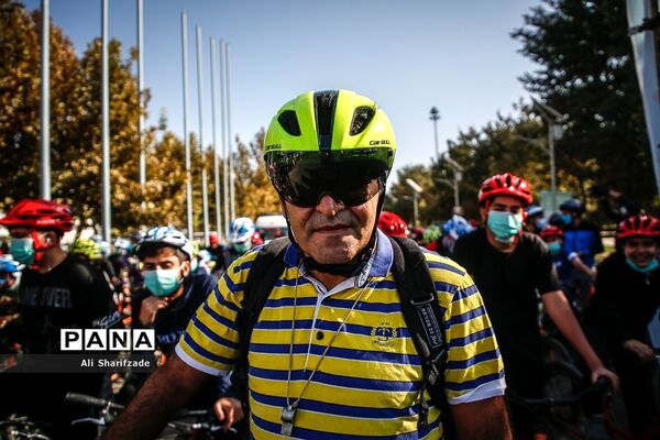 نهمین دوره همایش دوچرخه سواری همیاران پلیس
