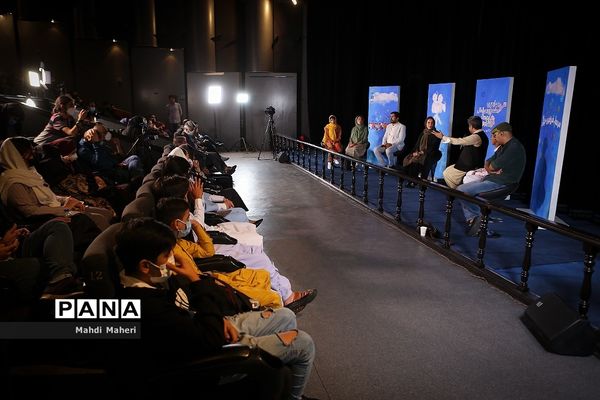 دومین روز سی و‌ چهارمین جشنواره بین‌المللی فیلم‌های کودکان و نوجوانان