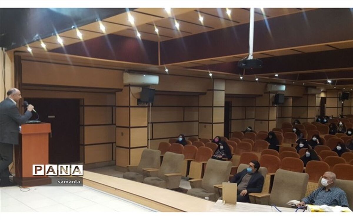 اولویت حضور دانش‌آموزان در مدارس، رعایت نکات بهداشتی و  ایمنی است