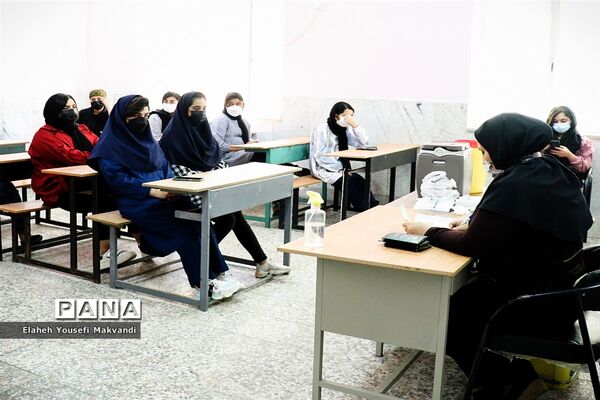 واکسیناسیون دانش‌‍آموزان در شهرستان امیدیه