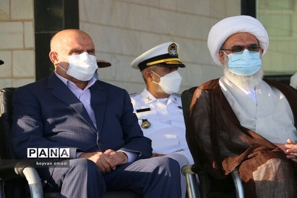 صبحگاه نیروی انتظامی در بوشهر