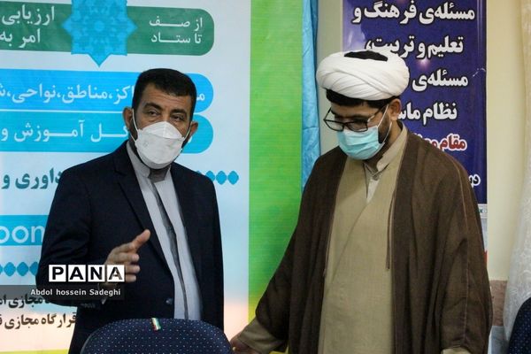 بازدید معاون پرورشی بوشهر  از آثار ارسالی اولین جشنواره مفلحون