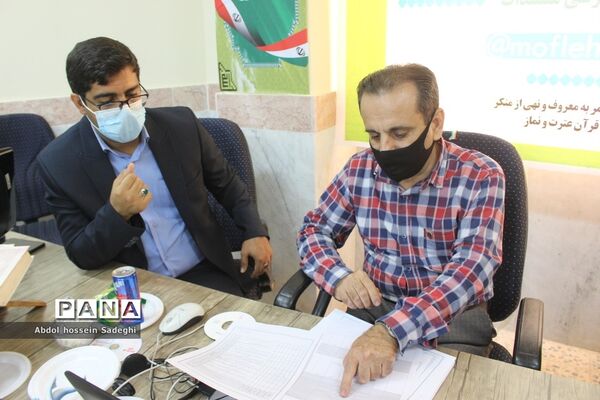 بازدید معاون پرورشی بوشهر  از آثار ارسالی اولین جشنواره مفلحون