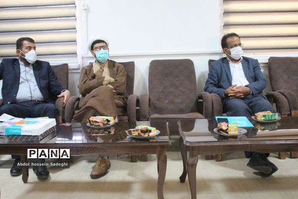 بازدید معاون پرورشی و فرهنگی آموزش و پرورش استان بوشهر از مدرسه زینبیه شهرستان بوشهر