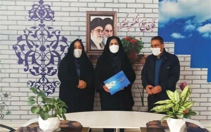 راه ترقی هر جامعه‌ای، مکتوب کردن تجربیات آن است