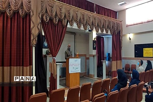 برگزاری جلسه  امورتربیتی و پرورشی با محوریت ارائه طرح کوچ در ناحیه ۴کرج