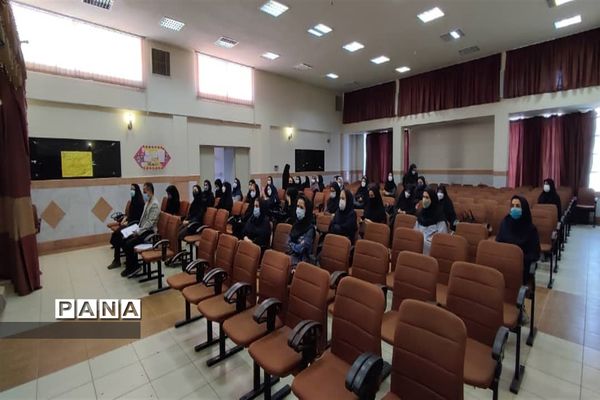 برگزاری جلسه  امورتربیتی و پرورشی با محوریت ارائه طرح کوچ در ناحیه ۴کرج