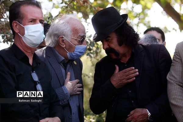 تشییع و خاکسپاری پیکر عزت الله مهرآوران