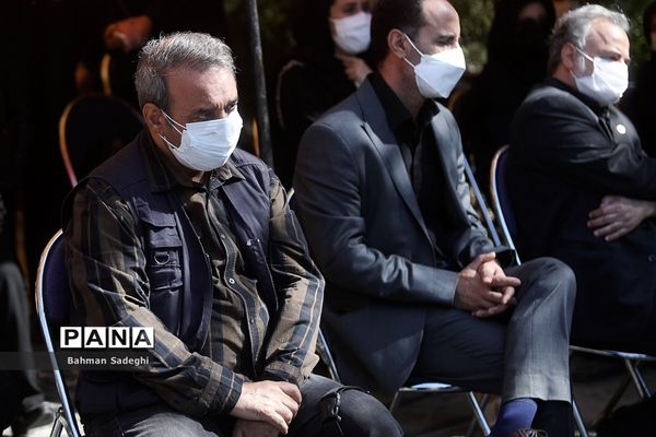 تشییع و خاکسپاری پیکر عزت الله مهرآوران