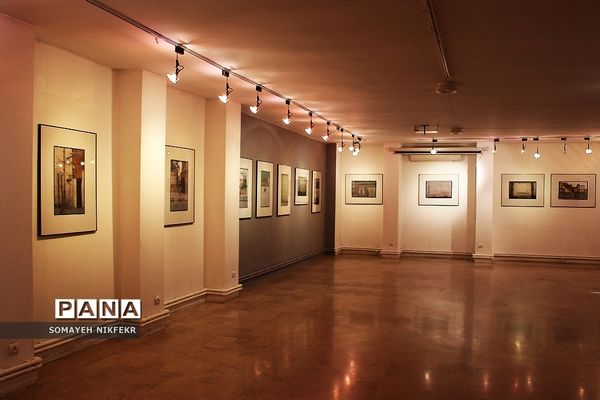 نمایشگاه عکس‌های مستند «خـاوران‌نـامه» تصویری از فرهنگی پوسیده