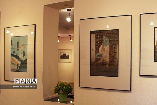 نمایشگاه عکس‌های مستند «خـاوران‌نـامه» تصویری از فرهنگی پوسیده