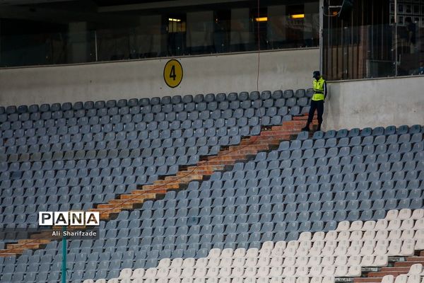 دیدار تیم‌های فوتبال ایران و کره جنوبی