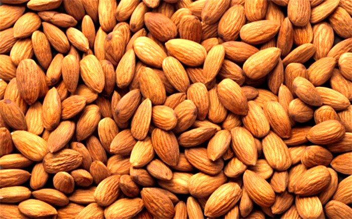 فواید مصرف منظم بادام