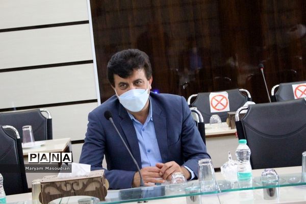 نشست بیست و چهارمین دوره انتخابات شوراهای دانش‌آموزی مدارس استان بوشهر