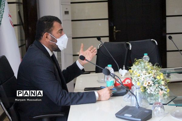 نشست بیست و چهارمین دوره انتخابات شوراهای دانش‌آموزی مدارس استان بوشهر