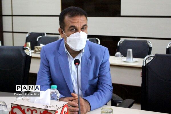 نشست بیست و چهارمین دوره انتخابات شوراهای دانش‌آموزی مدارس استان بوشهر