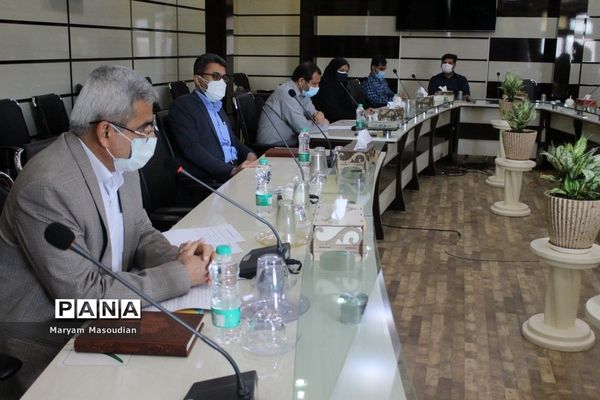 نشست بیست و چهارمین دوره انتخابات شوراهای دانش‌آموزی مدارس استان بوشهر