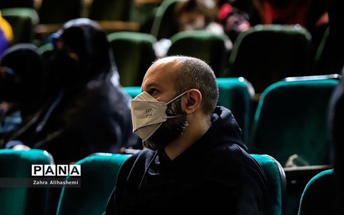 هنرجو باید در مسیر خلق یک اثر از تقلید دوری کند