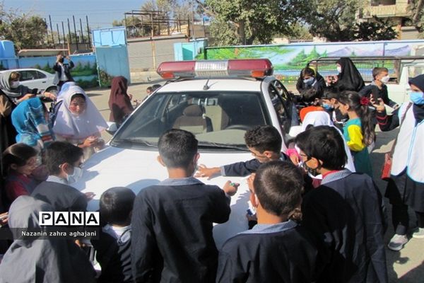 جشن آموزشی سلامت روان با مشارکت نیروی انتظامی