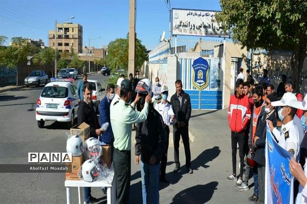 برگزاری رزمایش شهری موتورسواران قانونمند در هفته نیروی انتظامی