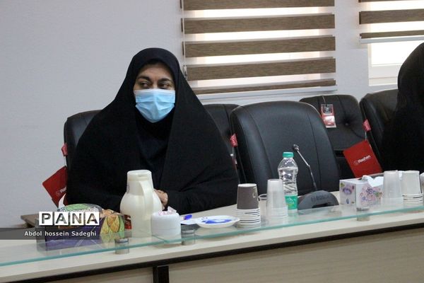 جلسه روسا و مسئولان مراکز و هسته‌های مشاوره آموزش و پرورش استان بوشهر