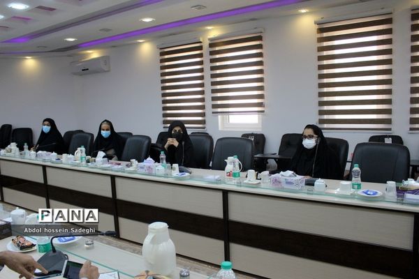 جلسه روسا و مسئولان مراکز و هسته‌های مشاوره آموزش و پرورش استان بوشهر