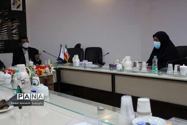 جلسه روسا و مسئولان مراکز و هسته‌های مشاوره آموزش و پرورش استان بوشهر