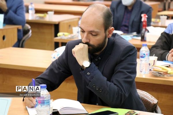 نشست گروه دوم کارشناسان سازمان دانش آموزی خراسان رضوی