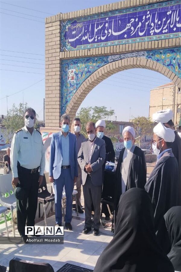 برگزاری آیین غبار روبی و عطر افشانی مزار شهدا روستای دهنو خلیل آباد