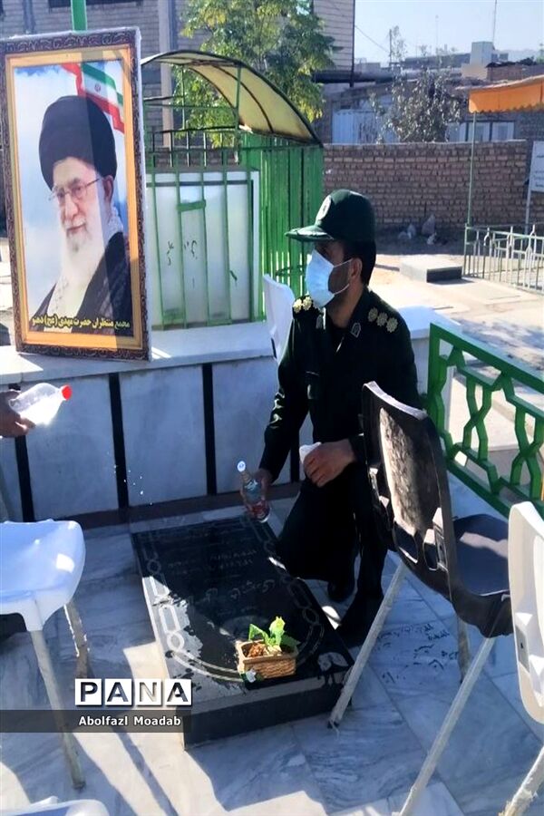 برگزاری آیین غبار روبی و عطر افشانی مزار شهدا روستای دهنو خلیل آباد