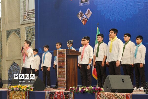 دیدار رئیس جمهوری با علما، نخبگان، خانواده معظم شهداء و اقشار مختلف مردم در شیراز