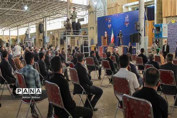 دیدار رئیس جمهوری با علما، نخبگان، خانواده معظم شهداء و اقشار مختلف مردم در شیراز