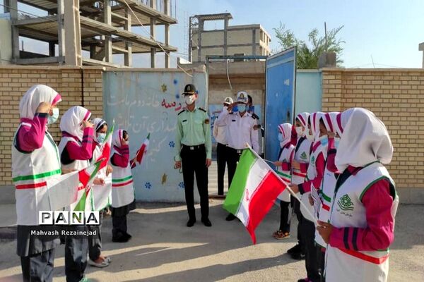 گرامیداشت هفته نیروی انتظامی شهرستان عسلویه با همکاری دانش آموزان پیشتاز