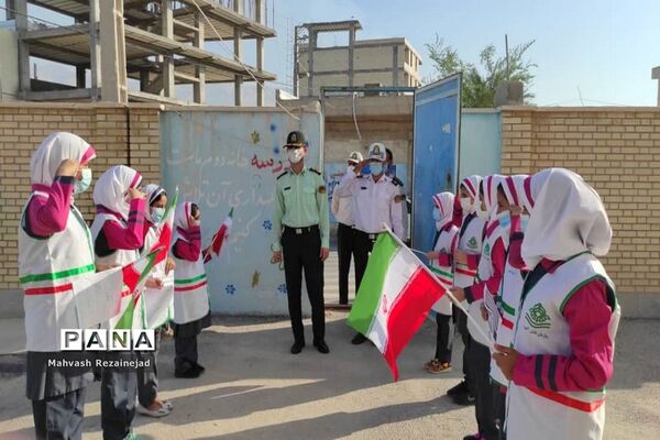 گرامیداشت هفته نیروی انتظامی شهرستان عسلویه با همکاری دانش آموزان پیشتاز