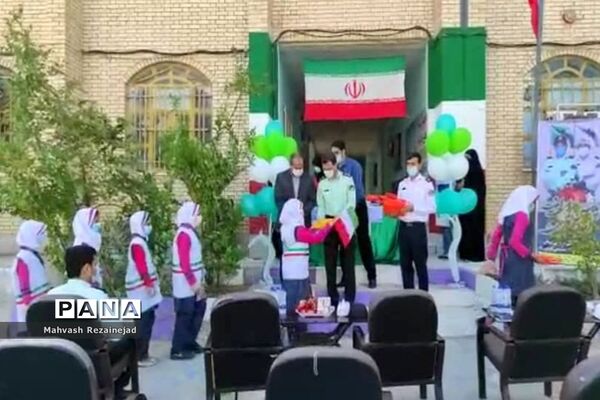گرامیداشت هفته نیروی انتظامی شهرستان عسلویه با همکاری دانش آموزان پیشتاز